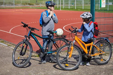 Die Anbindung beliebter Ziele – wie zum Beispiel Sportstätten – ist ein wichtiges Ziel eines Radschnellwegs.
